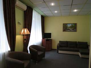 Гостиница Куделька Асбест Номер стандарт улучшенный с 1 двуспальной кроватью-8